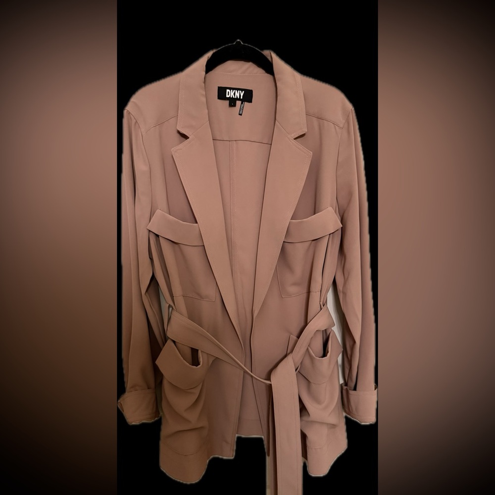 DKNY Women's Blazer in Soft Tan - Picture 9 of 9